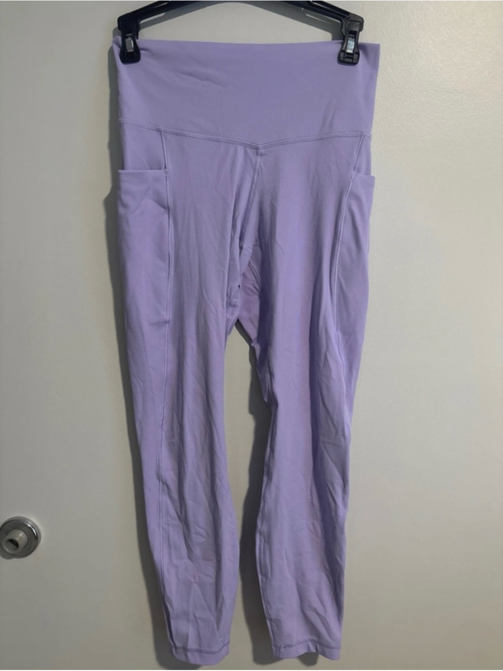 High-Waist Lavender Performance Leggings with Side Pockets